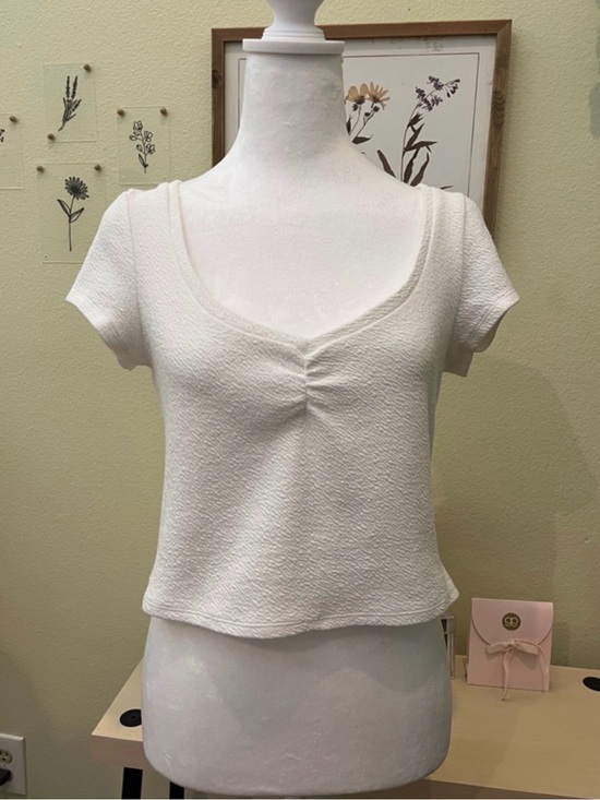Anthropologie Tops - Anthropologie Textured Scoop Neck Ruched Baby Tee Crop Top White Size Small